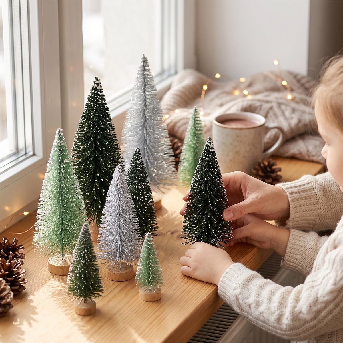 hatisan 30pcs Mini Christmas Trees Artificial Christmas Tree Bottle Brush Trees with Wooden Base for Christmas Decor Party Home Table Craft Decorations