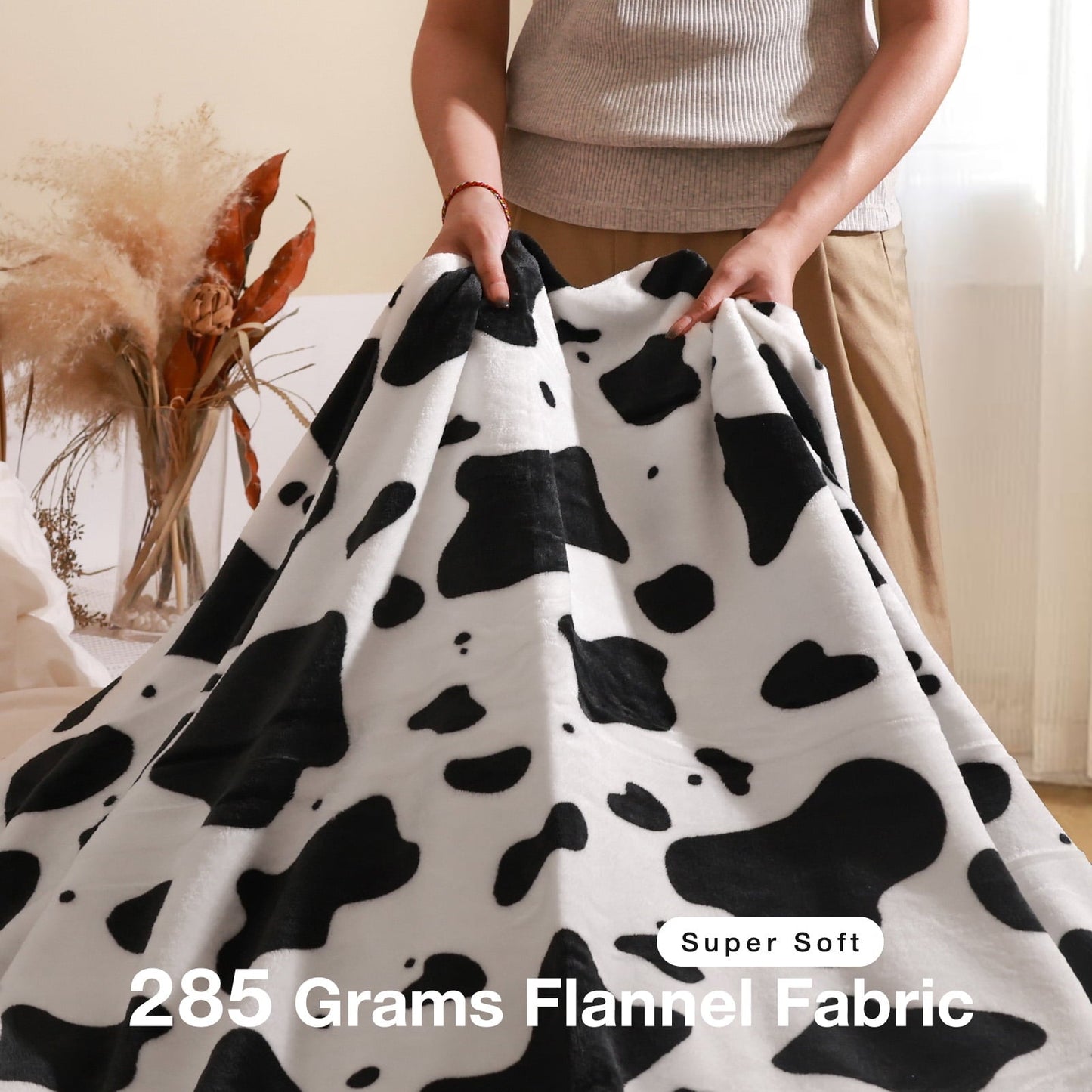 Livhil Flannel Fleece Throw Blanket, Lightweight Cozy Plush Leopard Blanket