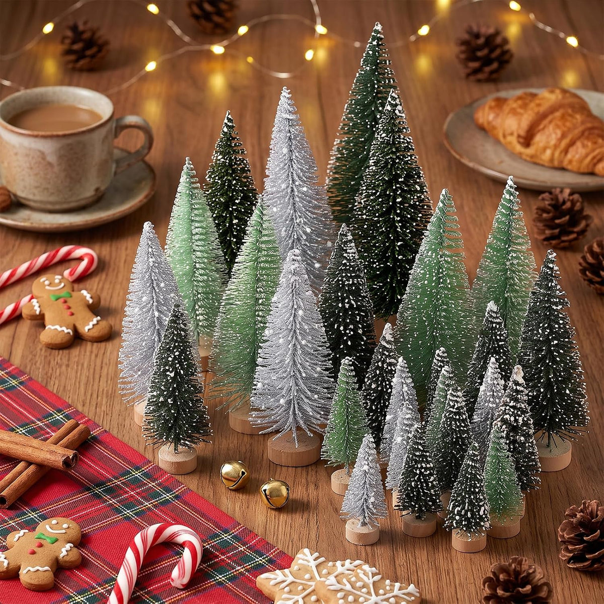 hatisan 30pcs Mini Christmas Trees Artificial Christmas Tree Bottle Brush Trees with Wooden Base for Christmas Decor Party Home Table Craft Decorations